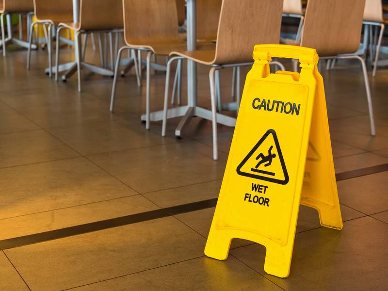 Can Corporate Cleaning Services Enhance Employee Performance?